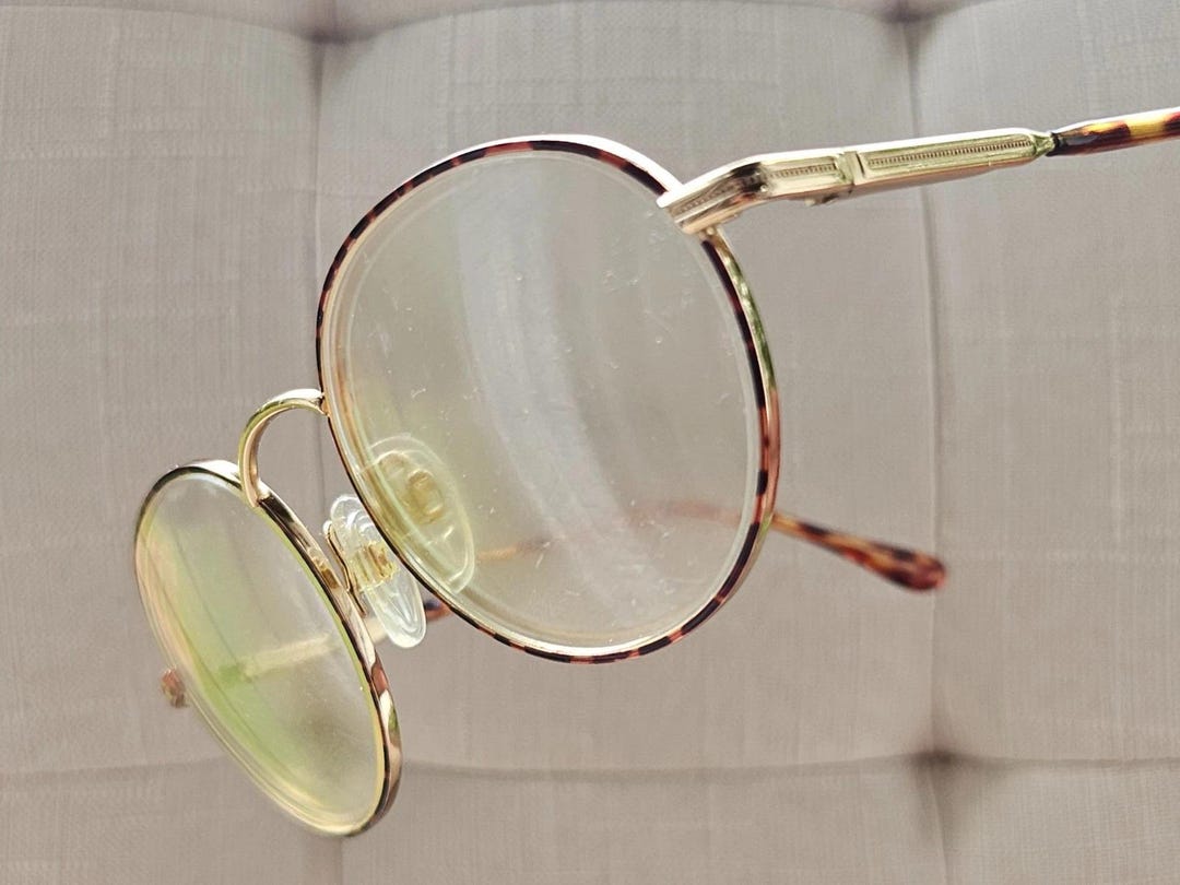 Vintage Luxottica Women Eyeglasses Frame GOLDELETROPLATED  display picture 2