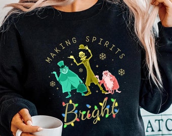 Camiseta navideña con espíritus brillantes, sudadera con mansión encantada, camiseta con fantasmas haciendo autostop