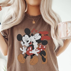 Comfort Colors®Disney Classic Minnie Mickey Mouse Kiss Shirt, Minnie Shirt, Mickey Shirt, Disneyland Holiday Vacation Shirt,Disney Valentine