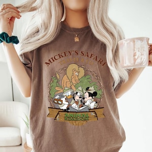 Vintage Disney Animal Kingdom Shirt, Mickey And Friends T-shirt, Disney Safari Mode Tee, Disney Vacation Holiday, Disneyworld Trip Shirt