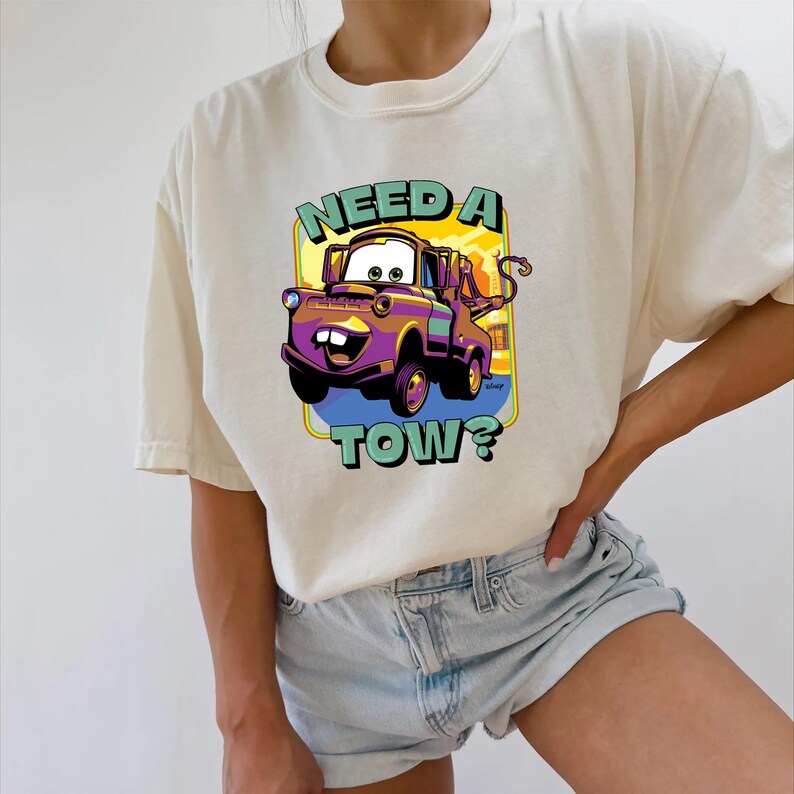 Camiseta "Tow Mater" de Comfort Colors, camiseta "Tow Mater Truck" de Cars, Radiator Springs, Disneyland, camisetas familiares de Disney World, para adultos, niños y bebés. imagen 2