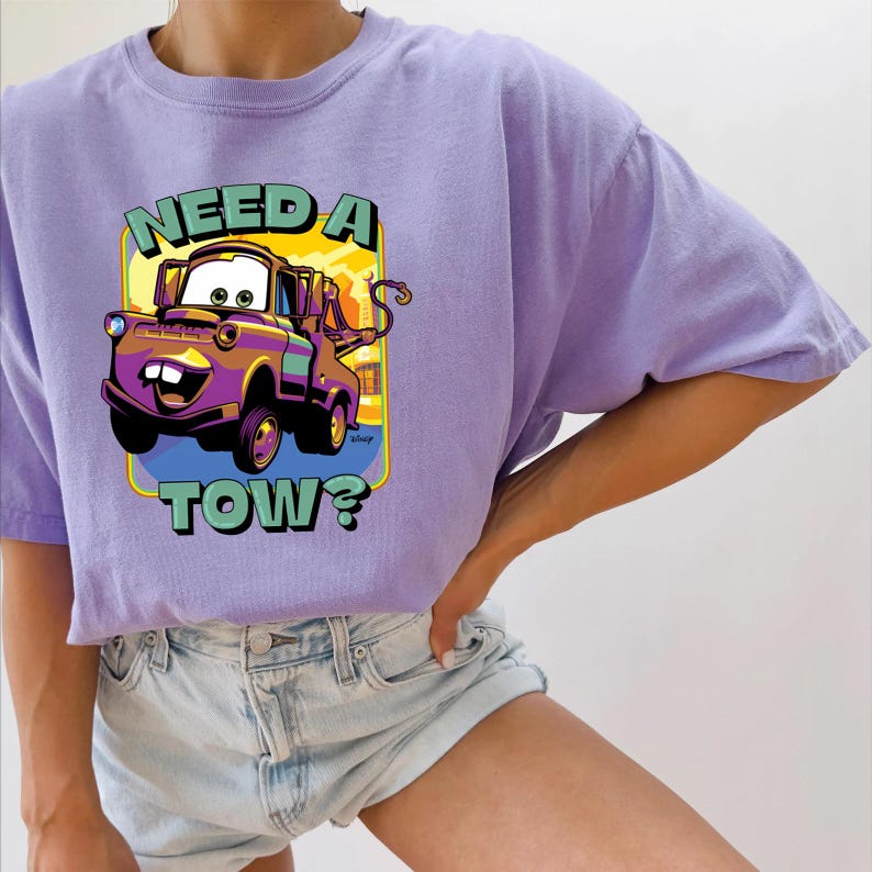 Camiseta "Tow Mater" de Comfort Colors, camiseta "Tow Mater Truck" de Cars, Radiator Springs, Disneyland, camisetas familiares de Disney World, para adultos, niños y bebés. imagen 5