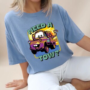 Camiseta "Tow Mater" de Comfort Colors, camiseta "Tow Mater Truck" de Cars, Radiator Springs, Disneyland, camisetas familiares de Disney World, para adultos, niños y bebés. imagen 4
