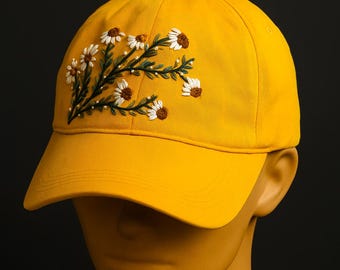 Embroidered Daisy Baseball Cap: Handmade Floral Dad Hat - Garden Gift