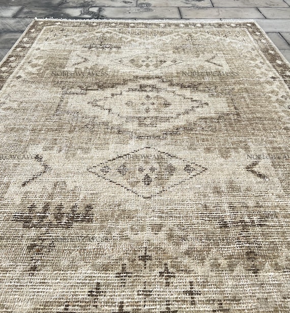 8x10 Hand knotted Oushak wool rug, beige/brown, diamond pattern for Living room, Bedroom