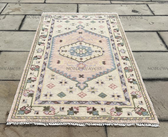 Hand Knotted Oushak Wool Rug 3x5 ft: Vintage Floral Accent Carpet