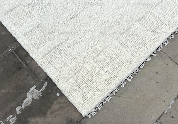 Hand Knotted Ivory Wool Rug: Modern Geometric Border, 8x10 Quick Ship