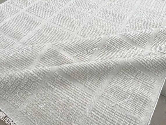 Hand Knotted New Zealand Wool Rug: Ivory White High-Low Pile, Modern Texture