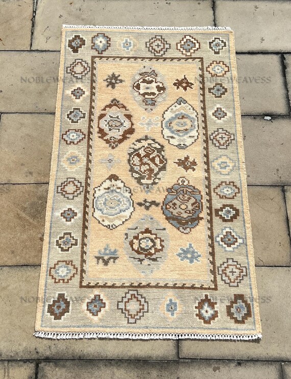 3x5 Hand knotted Oushak rug, beige brown blue, medallion Carpet for Living Room, Bedroom