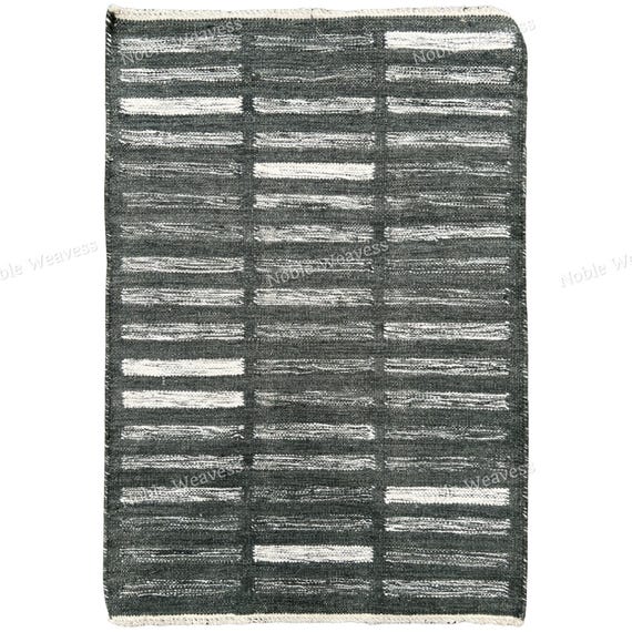 Handwoven Charcoal Grey Dhurrie Rug: Modern Geometric Flatweave