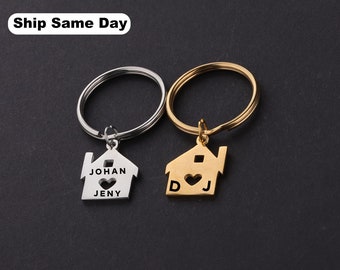 Personalized House Warming Keychain Home moving Gift New Home Keyring housewarming gift Perfect Housewarming Party Gift for Happy CoupleGift