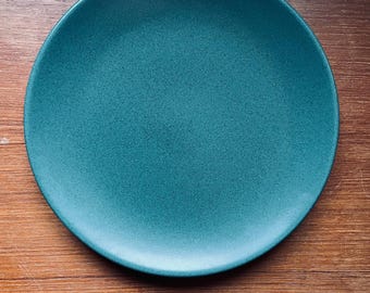 Smaragdgrön Höganäs Sverige Vintage Keramik Tallrik Svenskt Stengods Skandinavisk Design Minimalistiskt Kök