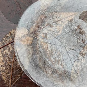 1970s Kosta Boda Party Leaf Salad Snack Plate Scandinavian Textured Art Glass Swedish Vintage Modern Scandinavian Ann Warff アートガラス 예술 유리