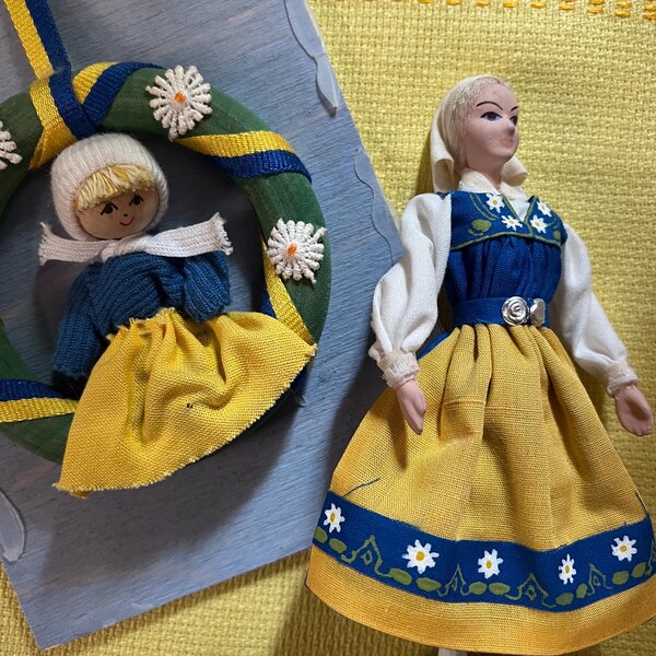 Schwedisches Vintage Souvenir oder DIY Materialien 3er Set Volkskostüme Puppe Dekore Schweden Blau Gelb Traditionelles Skandinavisches
