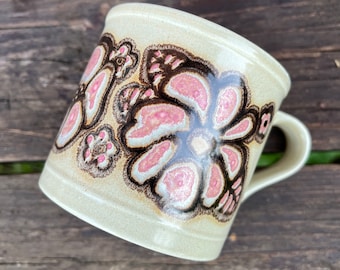 Taza retro de Kiln Craft England, recuerdo vintage británico de los años 70, cerámica con flores funky retro