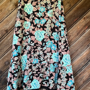 1980s Finnish Finland Tuomi Tuote Vintage Floral Skirt XS size Made in Finland Viscose Romantic Scandinavian Design Size 36 Retro Fashion