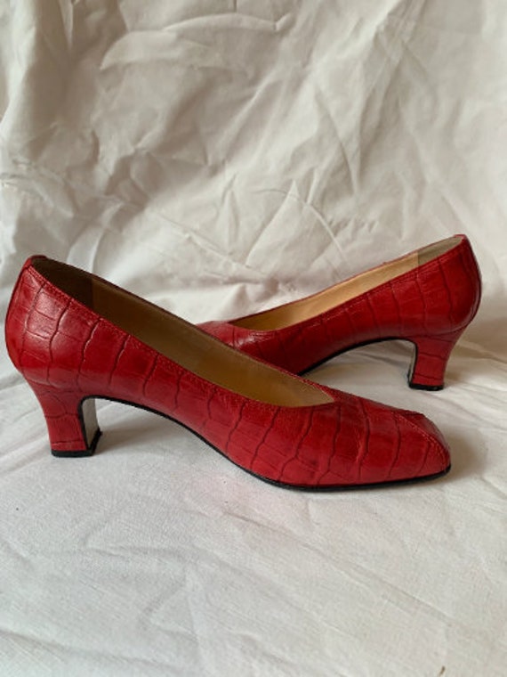 Red EUR 38 Luxury Vintage Italian Shoes Croc Style