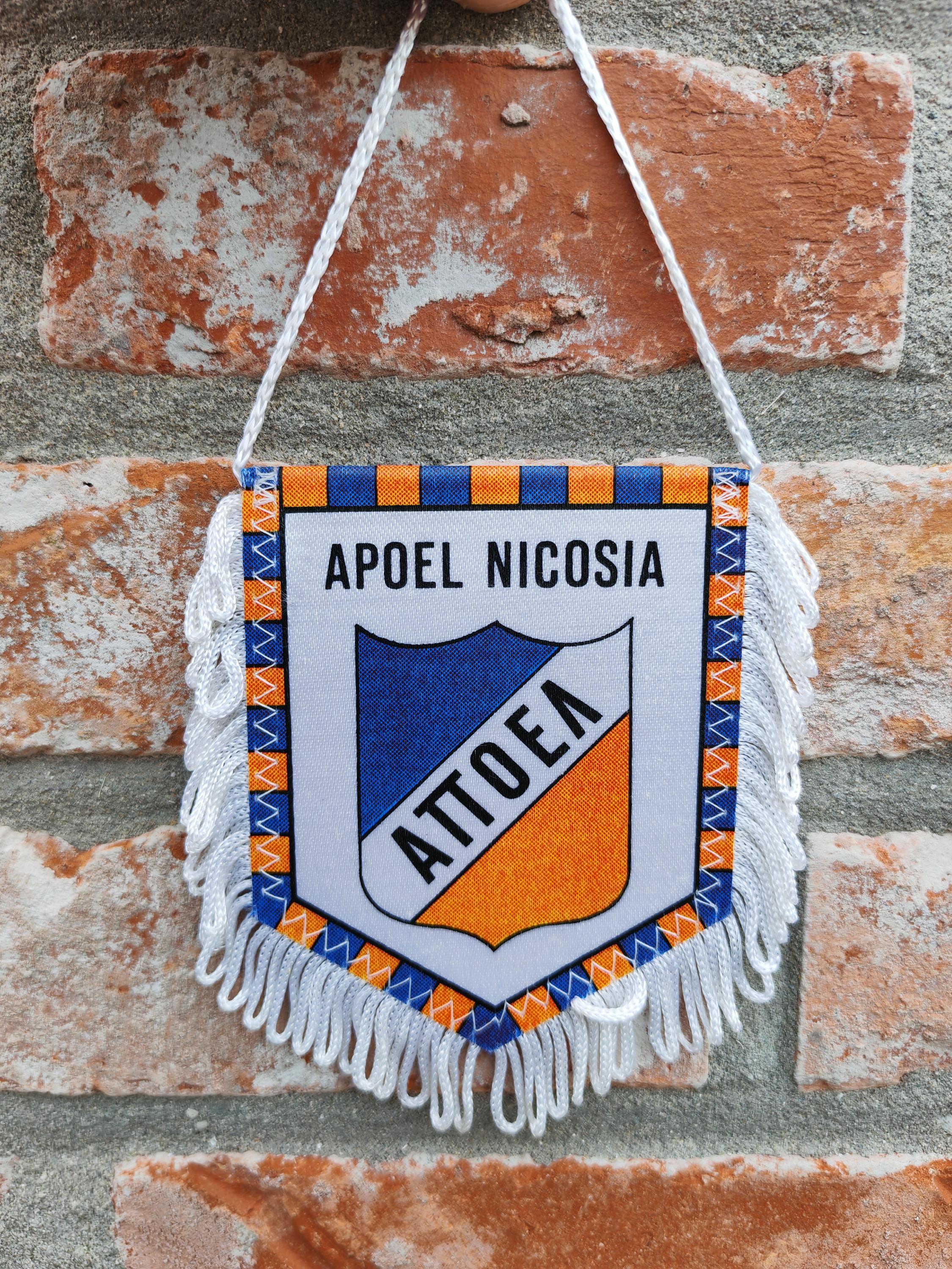 ancien fanion football banderin pennant wimpel olympiakos Nicosia