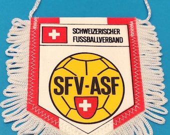 Zwitserland Suisse Schweizer 1980s soccer football handmade fait-main pennant fanion wimpel - unique vintage rare decorative item