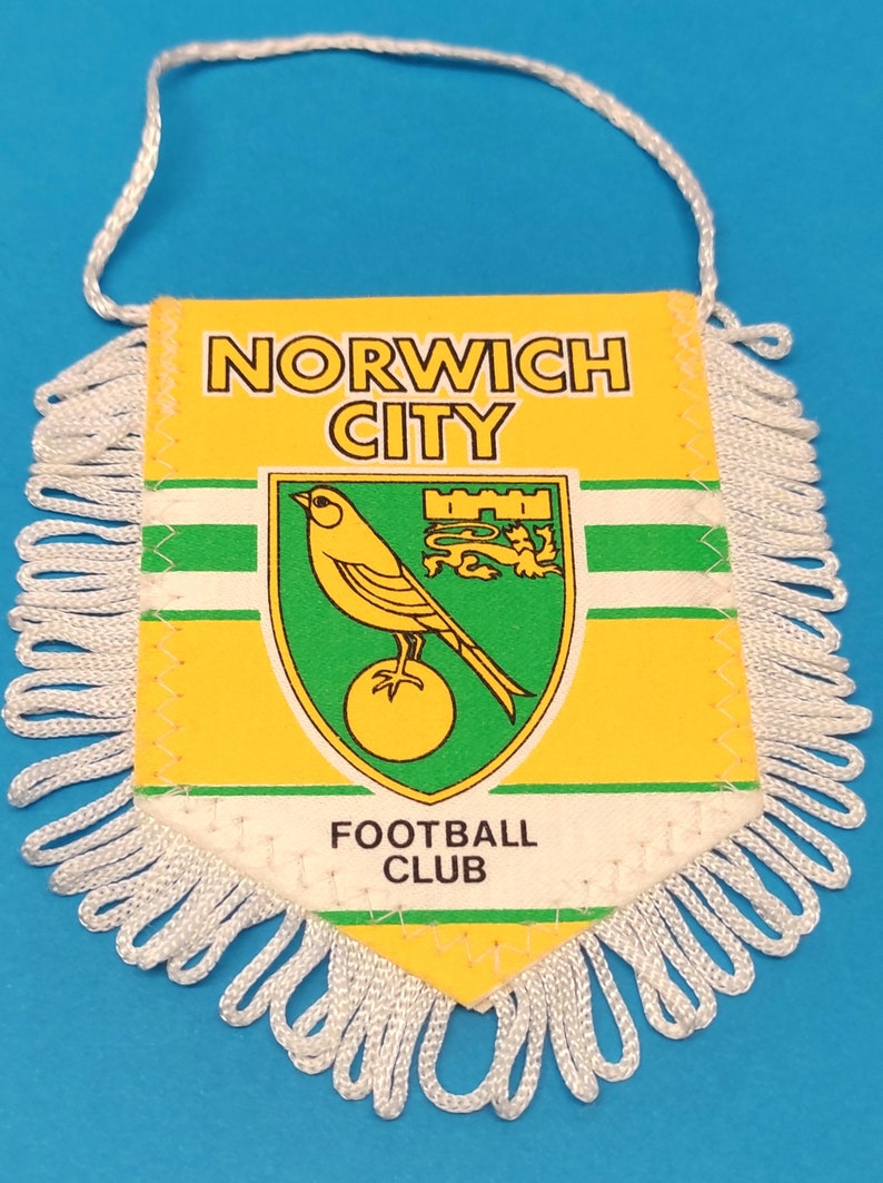 Norwich City 1980s soccer football handmade fait-main pennant fanion wimpel unique vintage rare decorative super item afbeelding 1