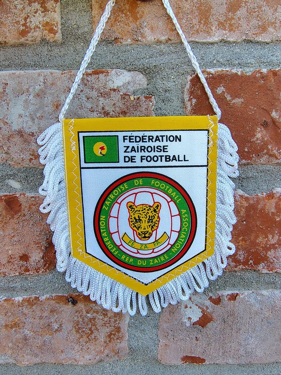 Fanion Vintage AC Milan – Italie – Ancien Modèle – Collection