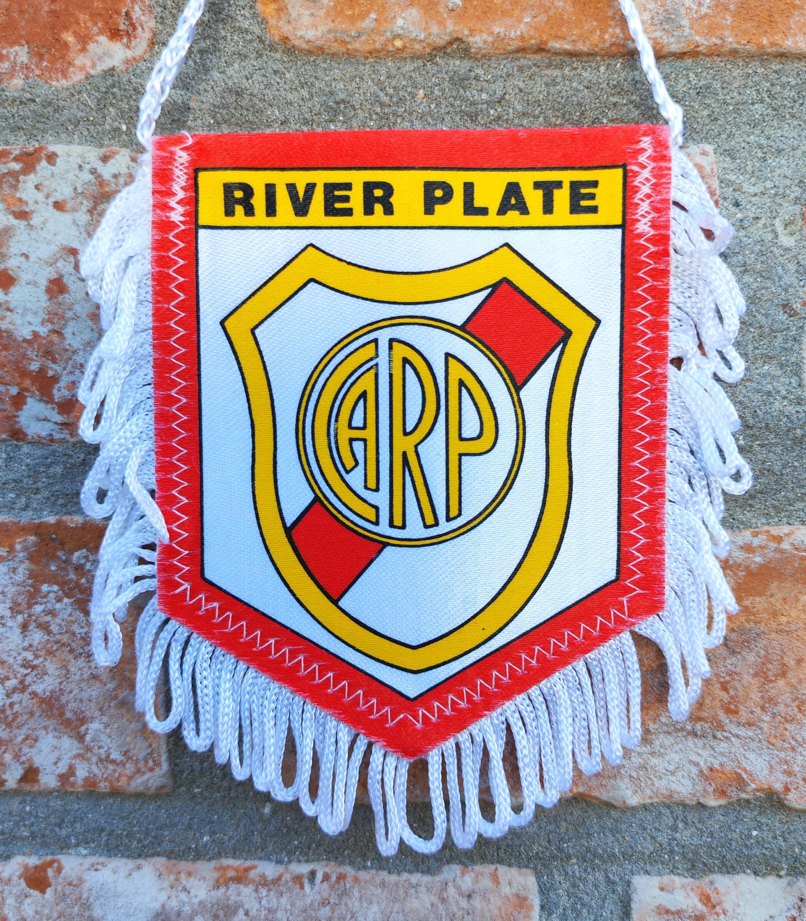 River Plate amazing vintage soccer football handmade pennant / fanion fait main / wimpel vintage item with wonderful colours and graphics