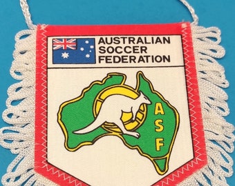 Australia Australië kangooroos 1980s soccer football handmade fait-main pennant fanion wimpel - unique vintage rare decorative item