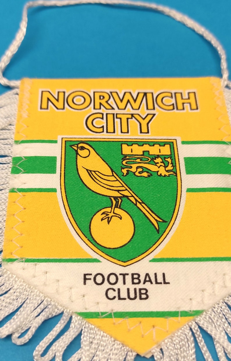 Norwich City 1980s soccer football handmade fait-main pennant fanion wimpel unique vintage rare decorative super item afbeelding 2