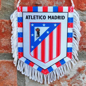 Atletico Madrid 1980s soccer football handmade pennant fanion wimpel / vintage item with wonderful colours and graphics