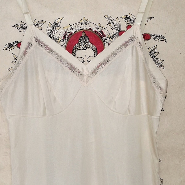 Vintage 70s Ivory Cream Lorraine Lace Slip Dress Lingerie Night Gown Size Large Tall Below Knee Length