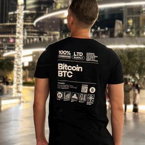 Bitcoin T-shirt – Labelontwerp voor BTC-fans. Hoogwaardige streetwear gemaakt van 100% katoen met een opvallende Bitcoin-look. #Bitcoin #BTC