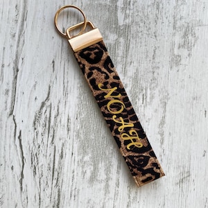 Portachiavi leopardato personalizzato – Portachiavi in tessuto fatto a mano, accessorio per borsa