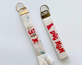 Llavero de tela personalizado con diseño de mamá gata o perra - Llavero de algodón hecho a mano - Abalorio para bolso