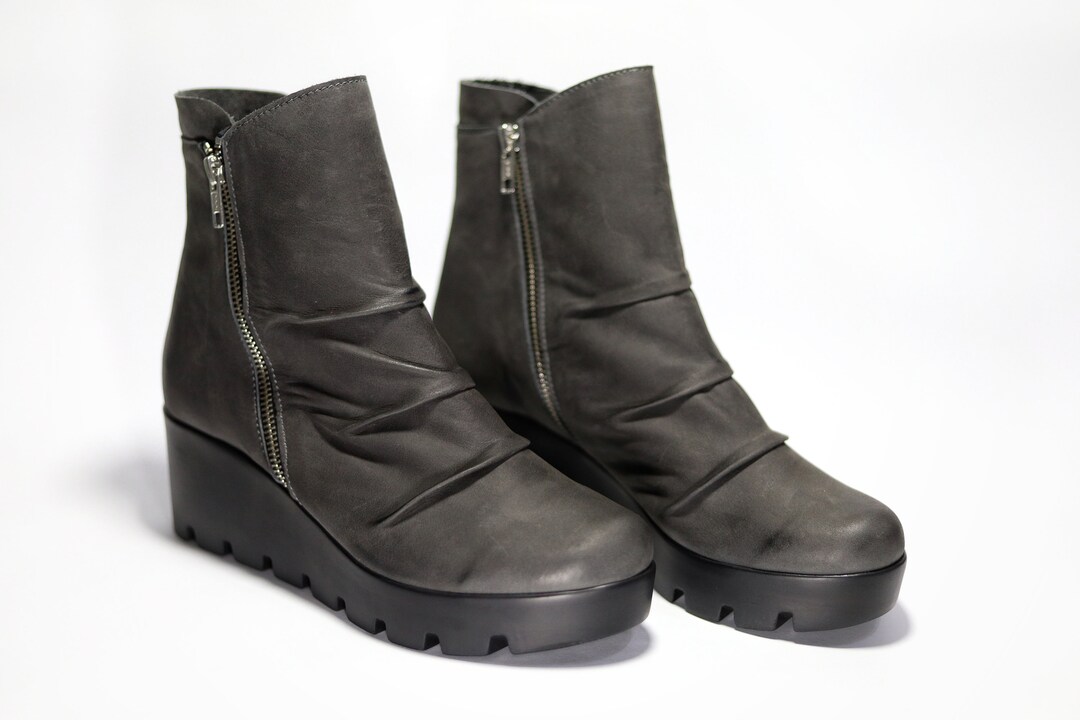 gray women's boots clearance