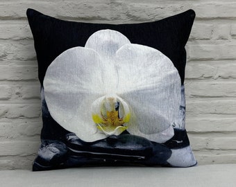 Funda de cojín con orquídeas, almohada estampada, funda de cojín con piedras de spa y orquídeas, funda de cojín con flores, almohada negra, funda de almohada de lujo, decoración del hogar
