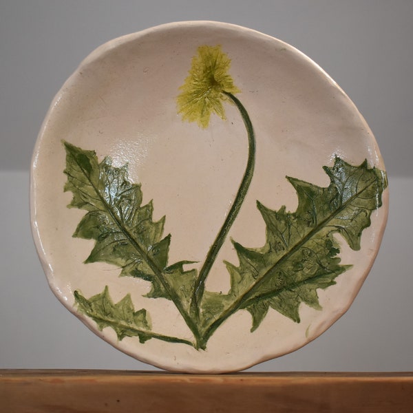 Handmade plate with dandelion