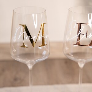 Personalisiertes Weinglas Vinyl Wein Geschenkidee Glas Initialen Hochzeit JGA Party Bild 2