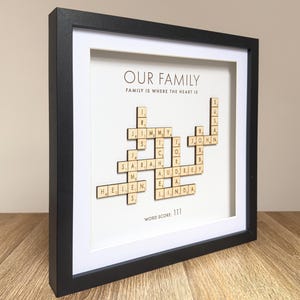 Moldura personalizada com nomes de família do Scrabble, presente de Natal, árvore genealógica, peças de letras personalizadas, lembrança de aniversário dos avós