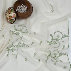 Handmade Ivory Pashmina Shawl: Kashmiri Embroidered Bridal Wrap