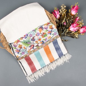 Handwoven Kani Pashmina Shawl: Pure Cashmere Floral Wrap, 40x80&quot;