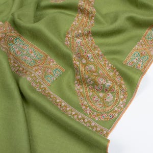 Handwoven Leaf Green Cashmere Scarf - Luxurious Soft Lightweight Kashmiri Pashmina Wrap for Women, 40x80&quot;