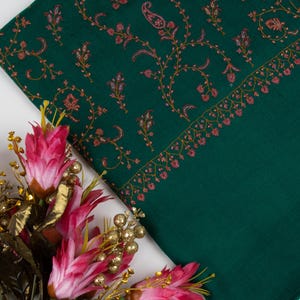 Green Kashmir Pashmina Scarf: Handmade Sozni Embroidered Cashmere Shawl