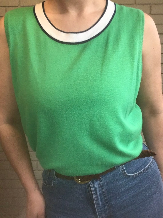 Kelly Green Sleeveless Southern Lady Top - Size L - image 3