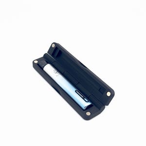 elfbar turbo blau weiß ELFBAR MAX Bundle – 10ml Pod + Akkuträger main image 1