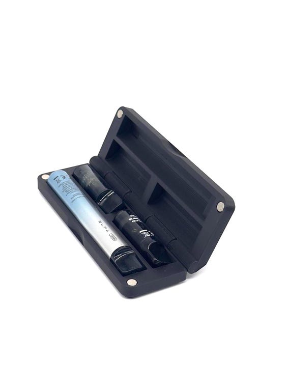 elfbar turbo case Buy Elfa + 2 Pods: Magnetically Closed, Space for E-cigarette – Universal Compatibility, Dust Protection, Various Colors Online in India Elfbar MAX  Elfbar MAX Pod Kit elfbar elfa master case Geschmack::Hazelnut Coffee Elfbar ELFA POD Blueberry