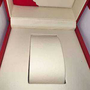 watch box cartier (red)