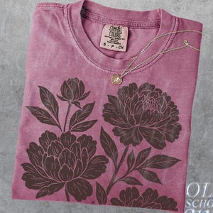 Linocut Flower Comfort Colors® Vintage Style Tshirt, Retro Block Print Peonies Shirt,Ranunculas Woodcut Stamp Tee,Cottagecore Boho Botanical