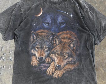 Wolf Vintage 90s Graphic Style Comfort Colors® Tshirt, Grunge Retro Alpha Wolves Faded T-Shirt, Nature Moon Y2k Streetwear,2000s Wolf Gift