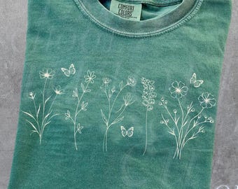 Wildflowers Vintage 90s Style Tshirt, Retro Comfort Colors® Y2k Flower Lovers Shirt, Bloom Shirt, Botanical Lovers Shirt, Butterfly Tee