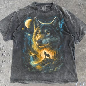 Wolf Vintage 90s Graphic Style Comfort Colors® Tshirt, Grunge Retro Howling Wolf Faded T-Shirt, Nature Galaxy Y2k Streetwear,2000s Wolf Gift